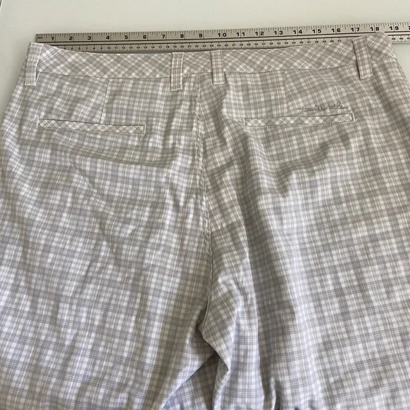 Travis Mathew Men's Gray Plaid Golf Chino Shorts Lightweight Casual Size 36 FLAW - Picture 5 of 9